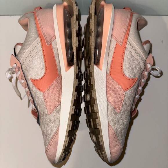 Nike Womens Air Max Pre-Day SE Next Nature Shoes - Picture 5 of 10